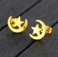 Load image into Gallery viewer, Star Pendant Necklace